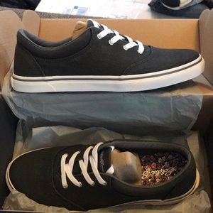 Eddie Bauer Chatam Lace shoe